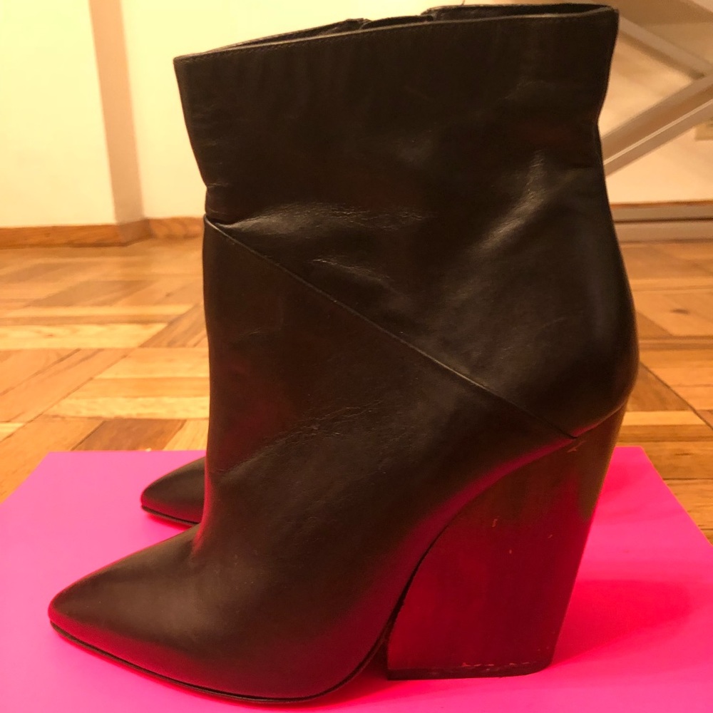 IRO PARIS black booties sharp and cool